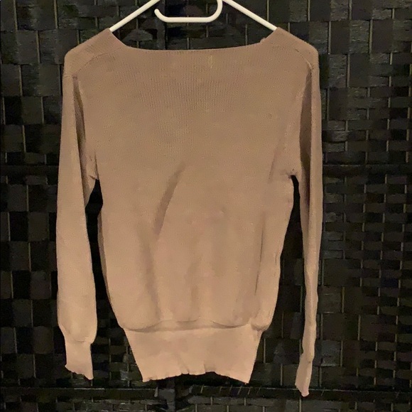 Women’s V-Neck Sweater - Picture 3 of 4